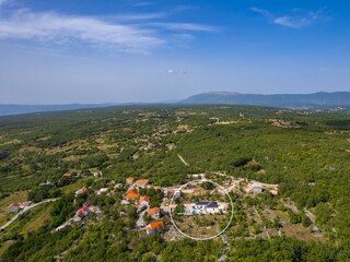 Marked position of Villa Lukas only 7km from Imotski to