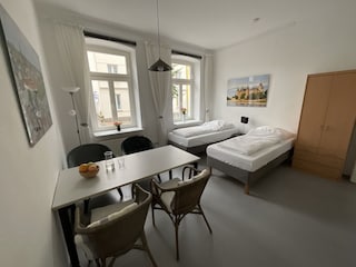 Schlafzimmer 2 mit Küche