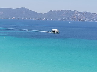 Turquoise sea like in the Caribbean