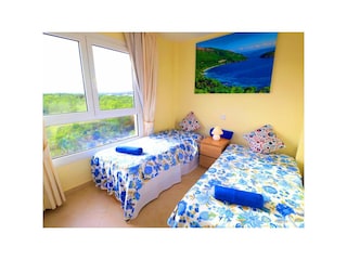 with up to 2 beds