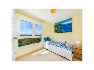 Smaller bedroom