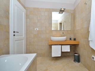 Villa Baderna Features 25