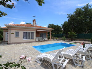 Villa Bianca with pool - Tar - image1