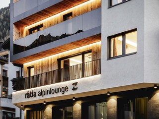 raetia_alpinlounge_aussenansicht_wyhlidal_1646