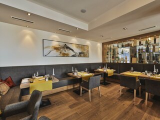 Restaurant 1