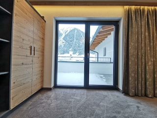 Zimmer groß