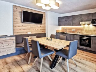 Paznaun_Wohnkueche-Ferienwohnung-Paznaun-Ischgl_be