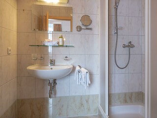 Badezimmer 1