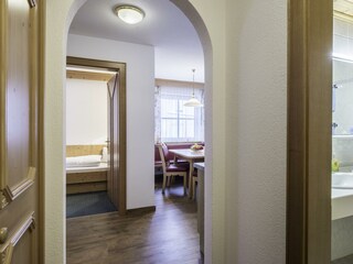 Nr. 1+4 Eingangsbereich