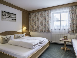 Nr.1+4 Dreibettzimmer