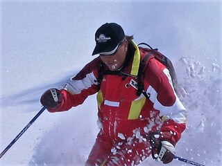 Papa beim Schifahren