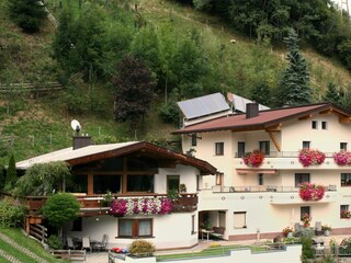 Außenansicht_Sommer_002