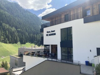 Hausansicht Ost 2023 Sommer