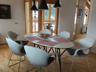 Essraum mit Wintergarten