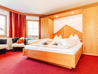 Zimalis_barrierefrei_Appartement_Sarah_Schlafzimme