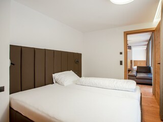 Schlafzimmer 01