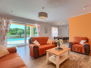 Villa Jakovici Características 22