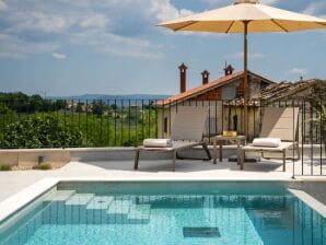 Moderne Villa Venta mit Jacuzzi und Pool in Buje