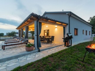 Villa Kaštel Buitenaudio-opname 2