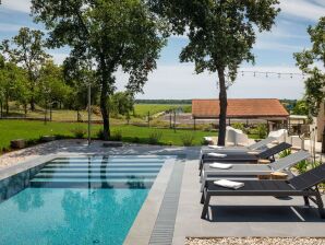 Villa moderne Casetta Molindrio avec piscine à Poreč