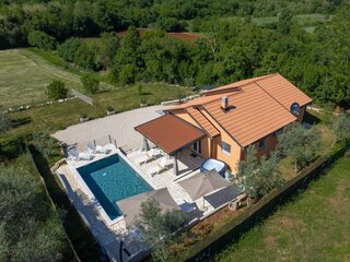Villa Juricani Buitenaudio-opname 5