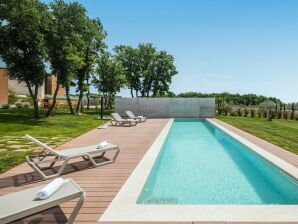 Luxury villa Voliera with pool in Vodnjan - Gajana - image1