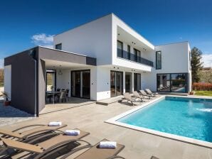 Modern Villa Tonka with pool and grill in Poreč - Vabriga - image1