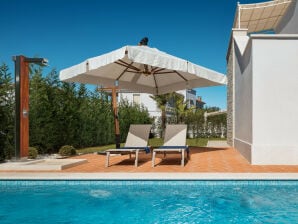 Luxury villa Adele with pool in Poreč - Vabriga - image1