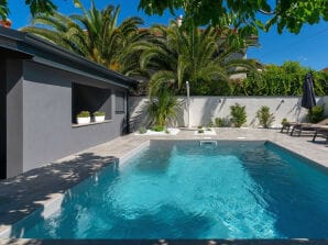 Moderne Villa mit Pool in Novigrad - Novigrad (Istrien) - image1