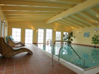 Das Schwimmbad der Wellness Oase in Neßmersiel