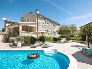 Holiday house Rustic Villa Pietre d´Istria with pool in Kanfanar - Kanfanar - image1