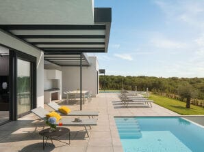 Modern Villa Noble with outdoor and indoor pool - Bale - image1