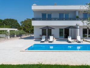 Villa moderna Casa Storija con piscina en Novigrad - Novigrado (Istria) - image1