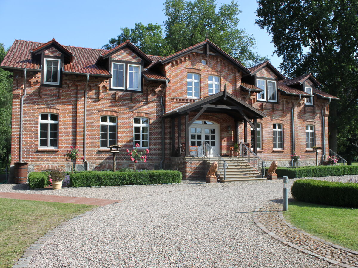 Gutshaus- Vorderansicht