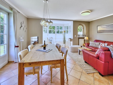 Schmucke 3-Zi-Ferienwohnung "Holiday Joy" in schöner, ruhiger Lage