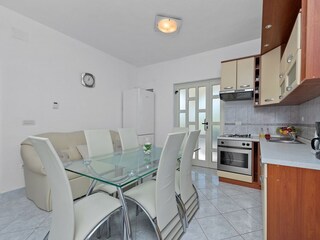 Villa Dicmo Caratteristiche 23