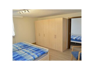 Schlafzimmer und zweiter Schlafraum, 4 Betten