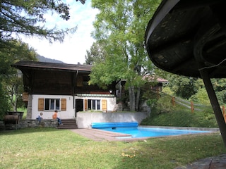 Garten mit Pool