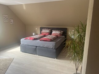 Großes Schlafzimmer 1. OG