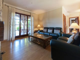 Villa Garriguella Features 26