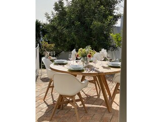 Terrasse (Hochparterre) – Sitzplatz im Freien