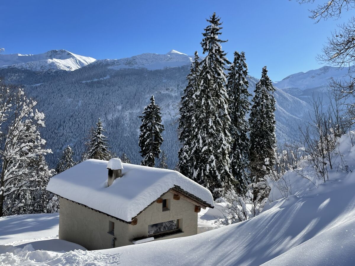 Alpine hut Andeer Outdoor Recording 1