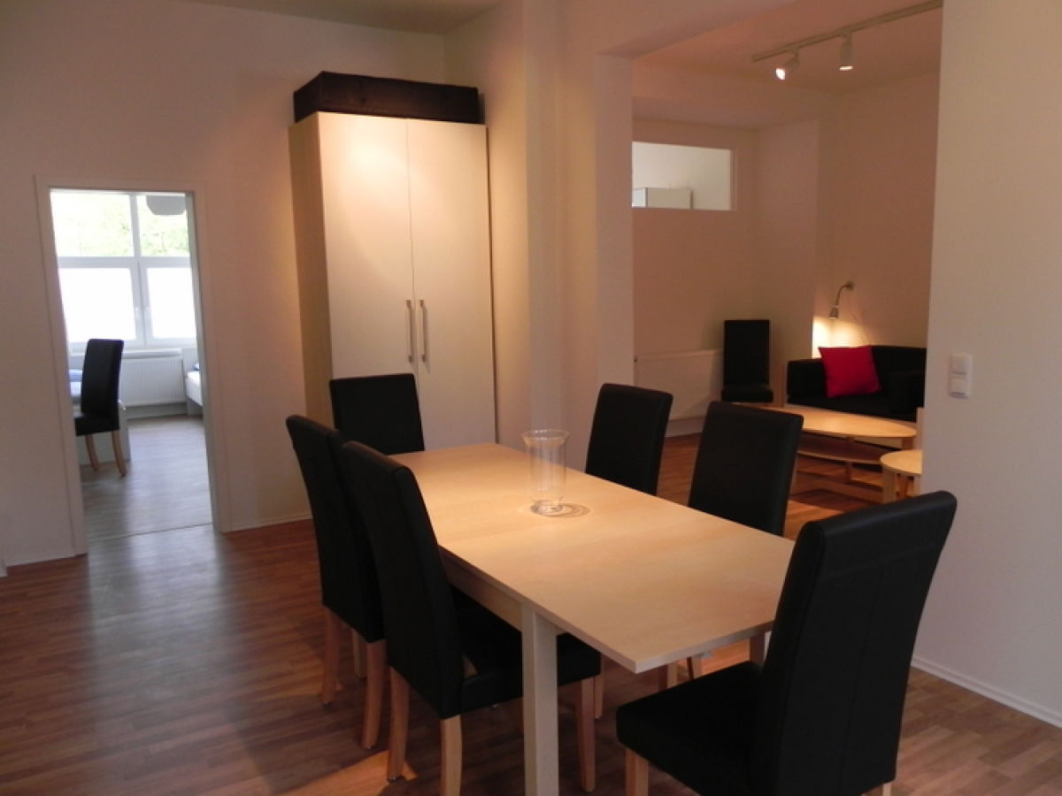 Livingroom: dining table for 10 persons