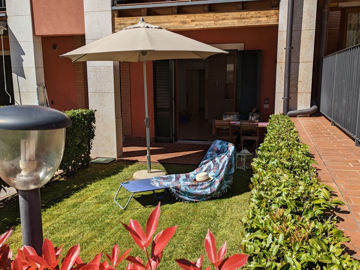 Privater Garten und Terrasse Apartment Perlago