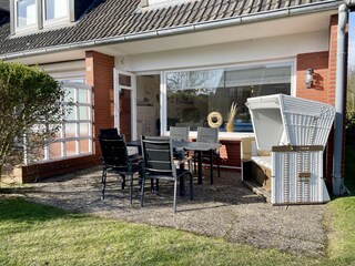 Terrasse und Garten