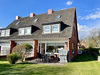 Terrasse und Garten