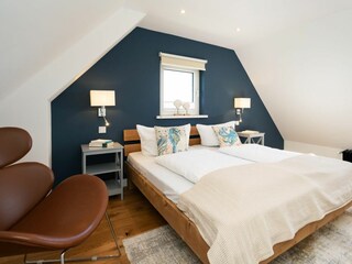 Doppelschlafzimmer (180x200 cm) im DG