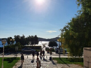 wunderschöne Altstadt Sibenik mit Blick auf den Hafen