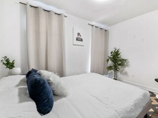 Holiday house New York City Features 17