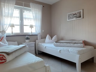 Schlafzimmer 2